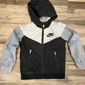 NIKE Youth Unisex Windbreaker Jacket Hood Full Zip Swoosh Medium 6 Y Kids Boys